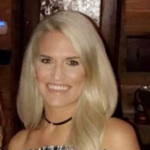 Meet your Posher, Abbey